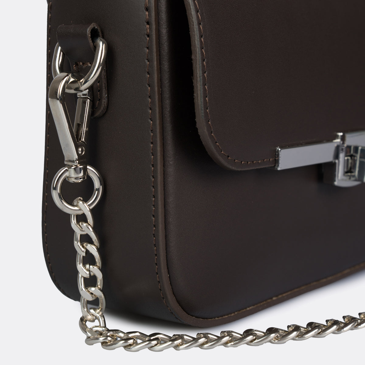 ARVÉRO Capri in brown Italian leather with silver-tone hardware
