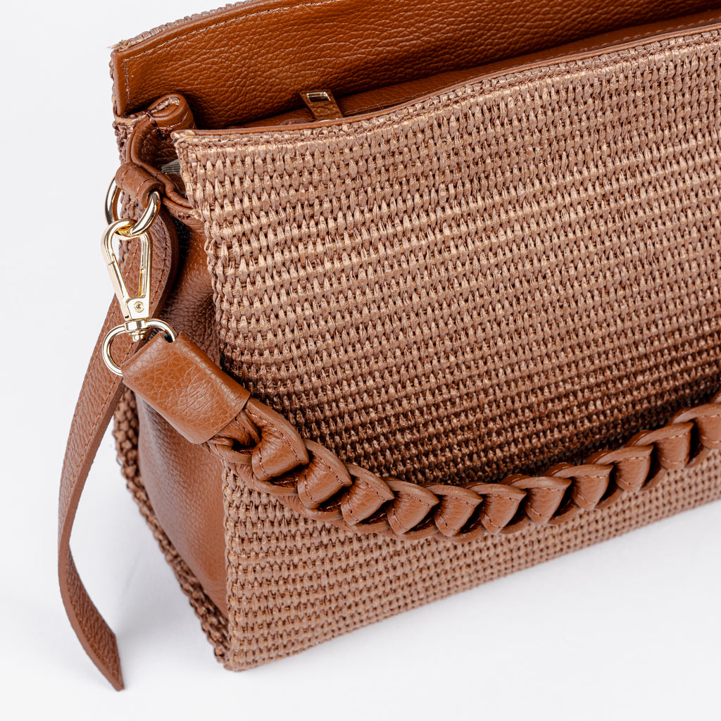 ARVÉRO Amalfi Clutch – Raffia & Braided Italian Leather